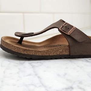 Birkenstock kids Gizeh sandals size 34 mocha brown in EUC